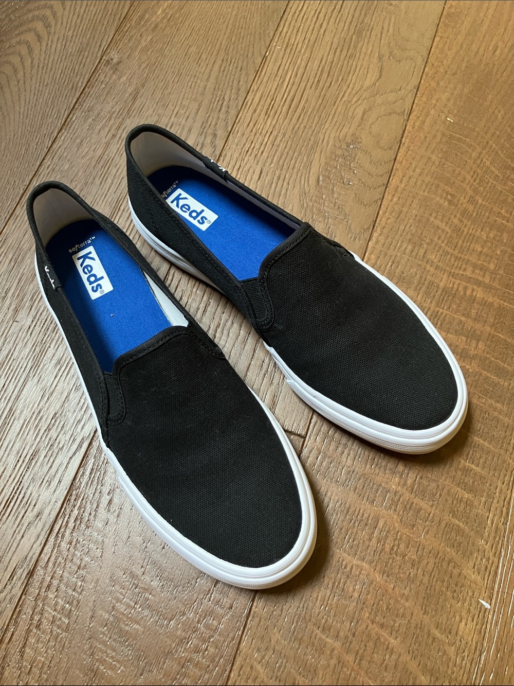 NWOT Keds Black Slip-On Canvas Loafers - Size 8